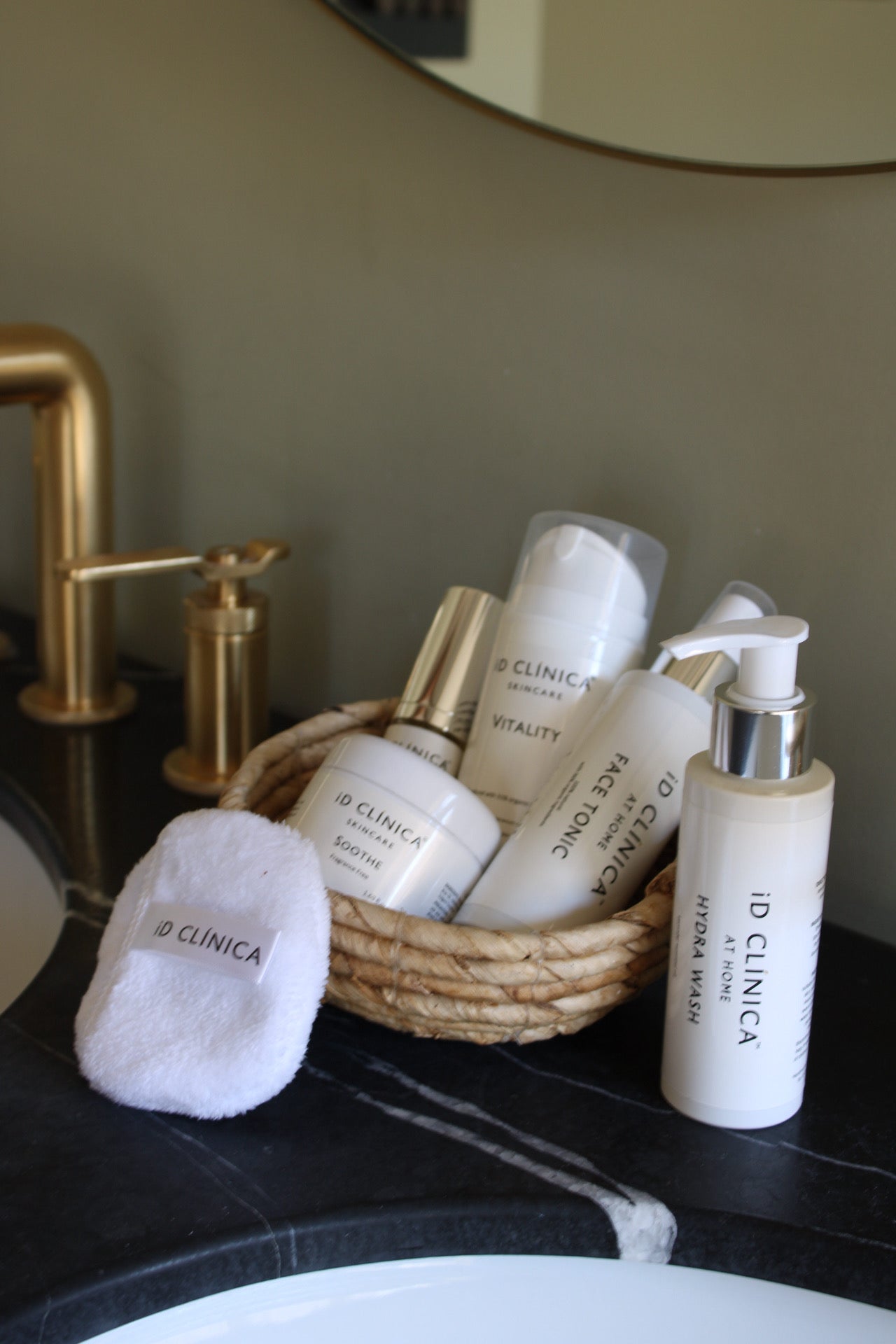 iD CLINICA Apothecary - Hydra Wash