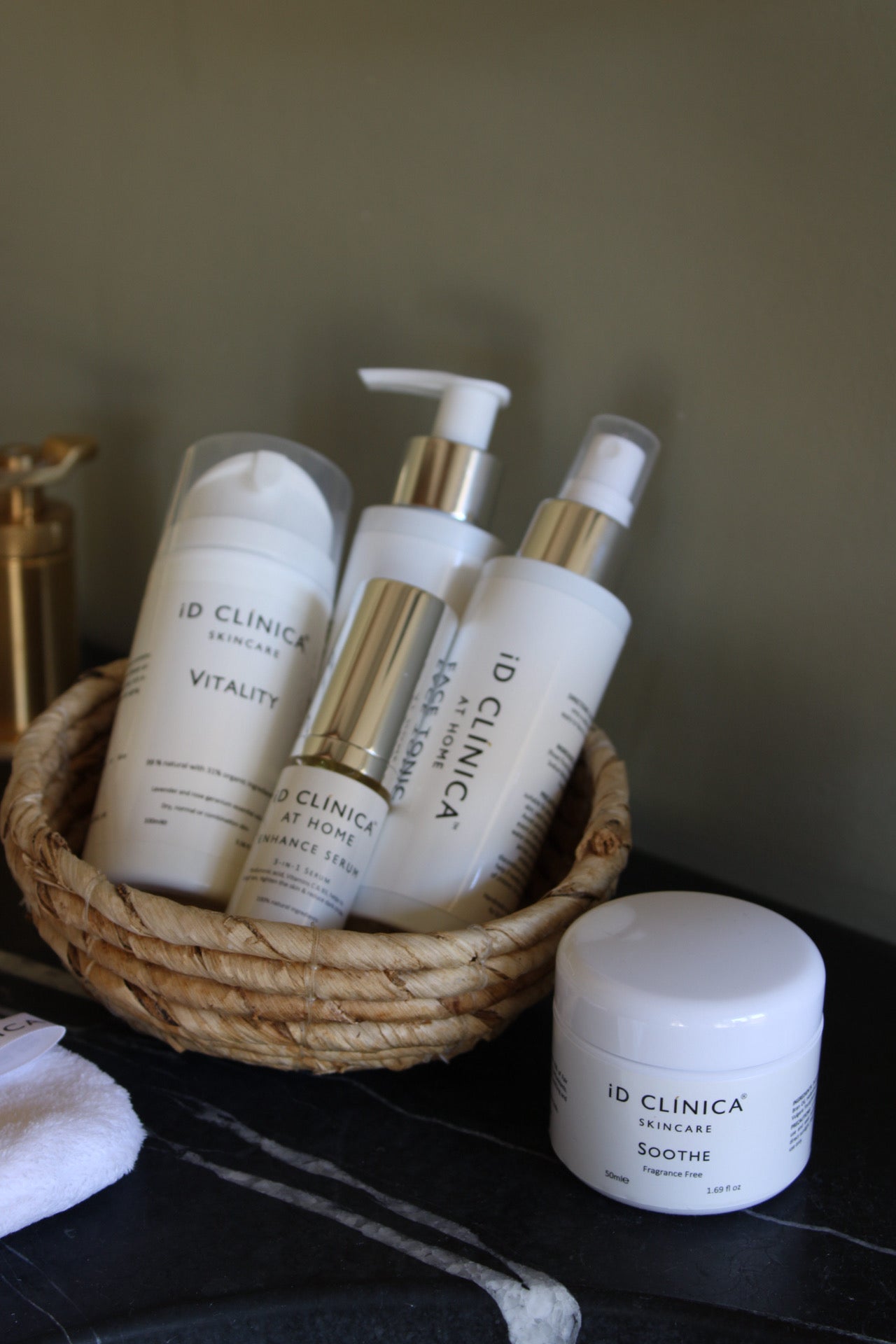 iD CLINICA Apothecary - Soothe