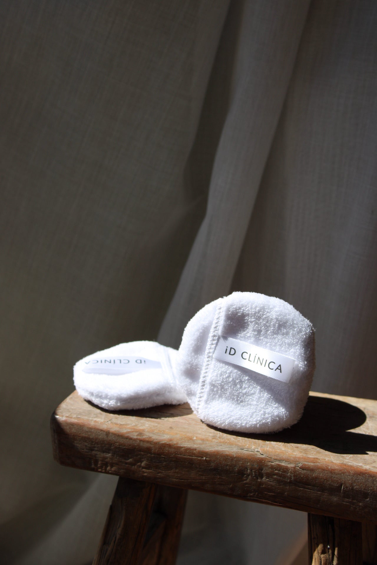 iD CLINICA Apothecary - Mitts